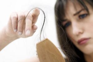 Выпадают волосы очень сильно, что делать?