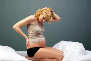 What to do if your stomach often becomes stone during pregnancy